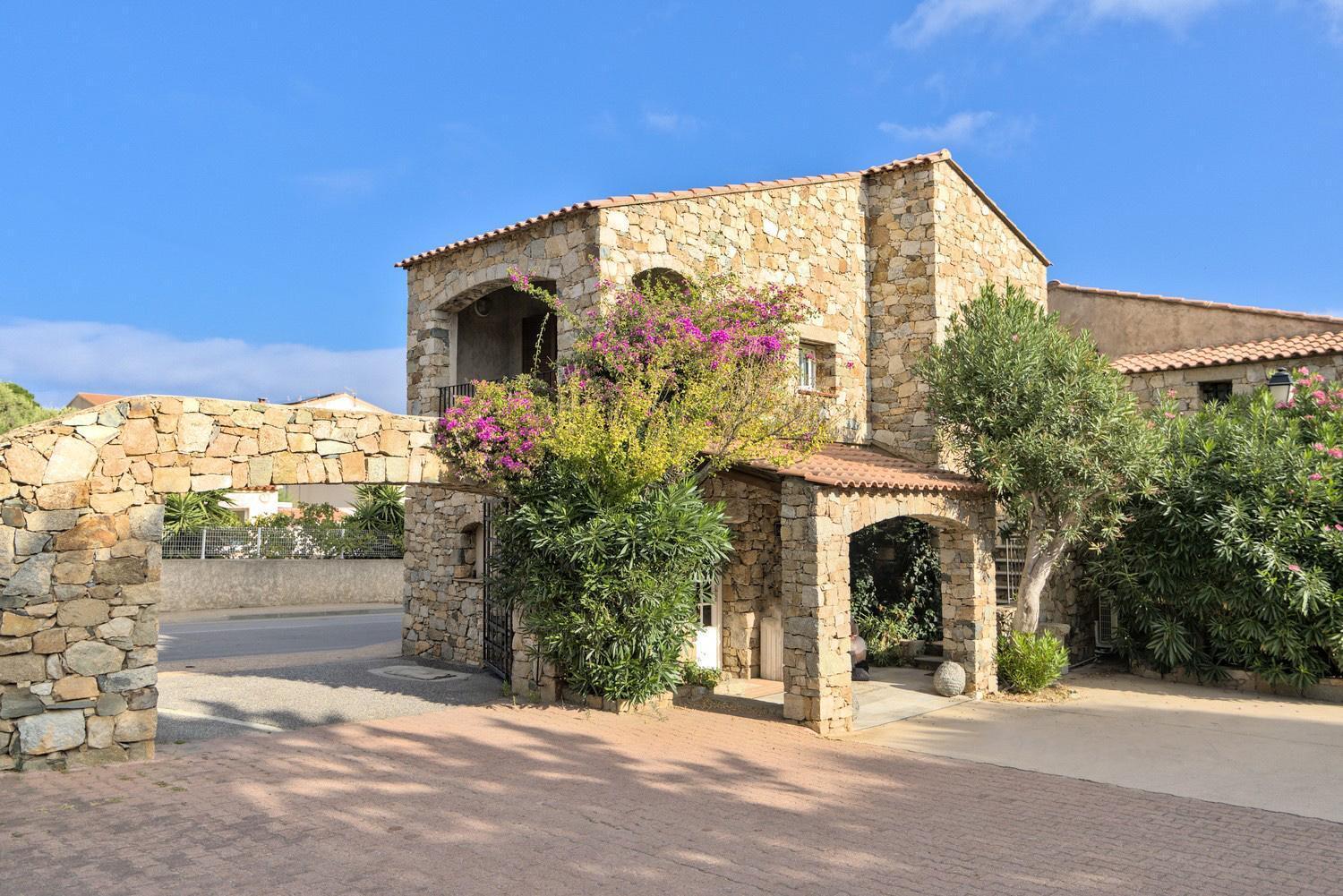 Hotel Casa Rossa & Spa LʼÎle-Rousse Dış mekan fotoğraf